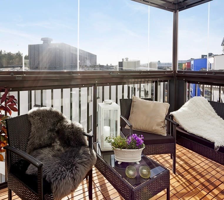 Parvekelasitukset – Mukavuutta, tyyliä ja suojaa image 2